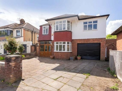 6 Bedroom Detached House For Sale In Langley