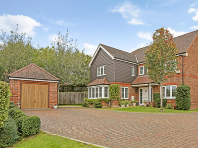6 Bedroom Detached House For Sale In Thatcham