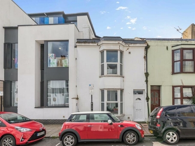 6 bedroom house for rent in Kingsbury Road, Brighton, BN1