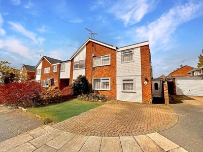 6 Bedroom Semi-detached House For Sale In Luton, Bedfordshire