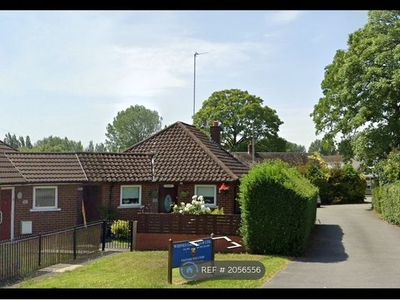 Bungalow to rent in Highfield Road, Widnes WA8