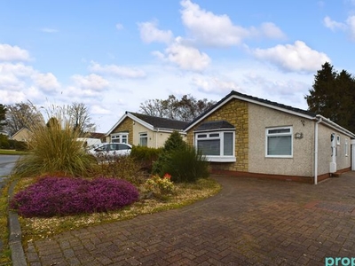 Bungalow to rent in Pitcairn Crescent, East Kilbride, South Lanarkshire G75