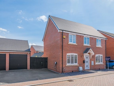 Detached house to rent in Sycamore Gardens, Meon Vale, Stratford-Upon-Avon CV37