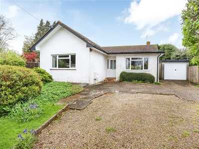 Downs Road, South Wonston, Winchester, Hampshire, SO21 2 bedroom bungalow in South Wonston