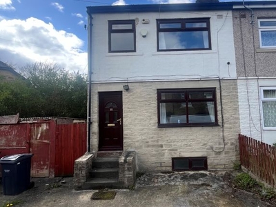End terrace house to rent in 1 Bradley Street, Frizinghall, Bradford BD9