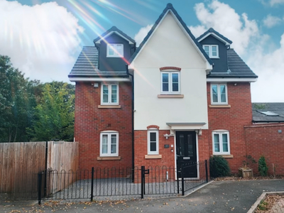 End terrace house to rent in Bishops Close, Birmingham B23