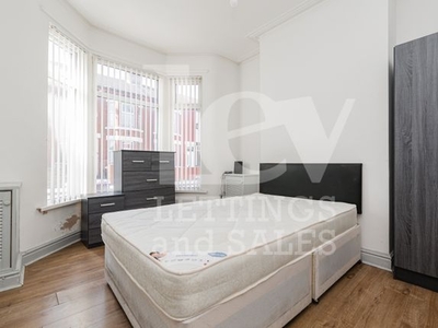 End terrace house to rent in Gloucester Road, Liverpool L6