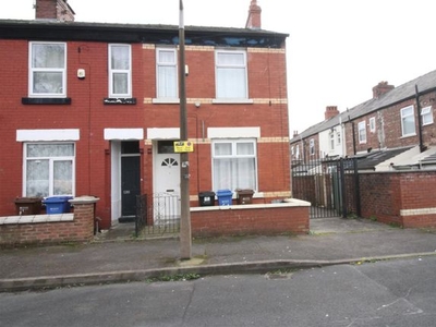 End terrace house to rent in Lyndhurst Road, Stockport SK5