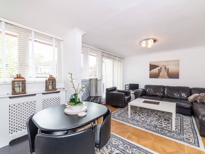 Flat in Grange Place, West Hampstead, NW6