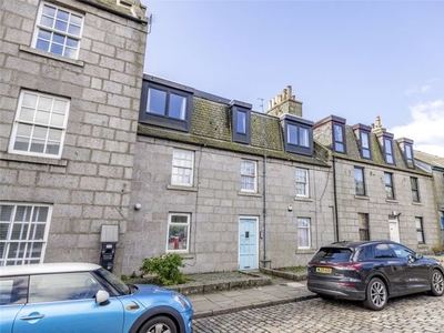 Flat to rent in 43 Huntly Street, Aberdeen, Aberdeenshire AB10