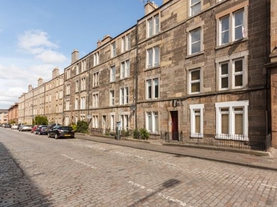 Flat to rent in 5, Downfield Place, Edinburgh EH11