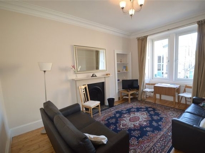 Flat to rent in Cathcart Place, Edinburgh EH11