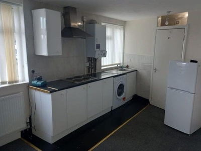 Flat to rent in Coventry Road, Yardley, Birmingham B25