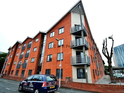 Flat to rent in Loxford Street, Hulme, Manchester. M15