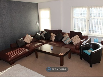 Flat to rent in Mosside Terrace, Bathgate EH48