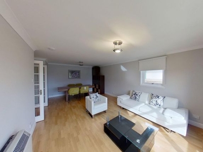 Flat to rent in North Werber Park, Edinburgh EH4