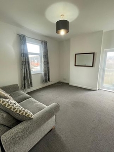 Flat to rent in Partridge Road, Roath, Cardiff CF24