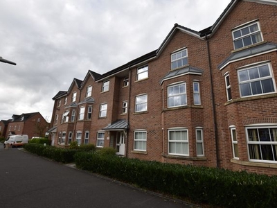 Flat to rent in Sunningdale Court, Little Lever, Bolton BL3