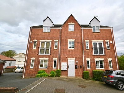 Flat to rent in Swan Court, Askern, Doncaster DN6