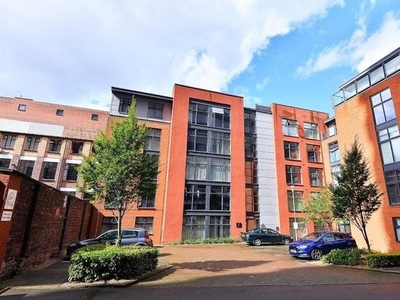 Flat to rent in Water Street, Birmingham B3