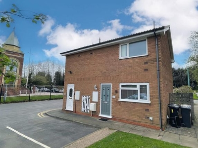 Maisonette to rent in Caldwell Court, 17 Caldwell Grove, Solihull B91