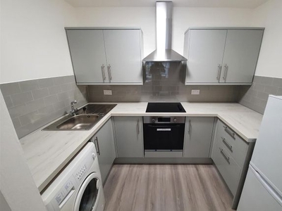 Property to rent in Richmond Court, St. Peters Street, Cardiff CF24