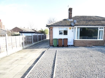 Semi-detached bungalow to rent in Thornhill Drive, Walton WF2