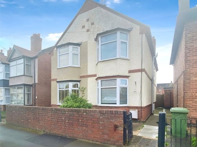 Semi-detached house to rent in Frank Street, Nuneaton, Warwickshire CV11