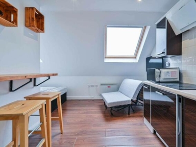 Studio Flat For Rent In Mornington Crescent, London