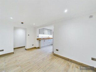 Studio Flat For Rent In Surbiton