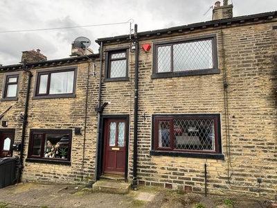 Terraced house to rent in Casson Fold, Halifax HX3