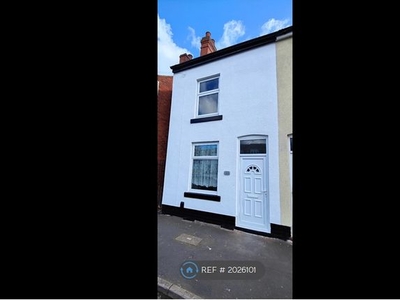 Terraced house to rent in Field Road, Walsall WS3