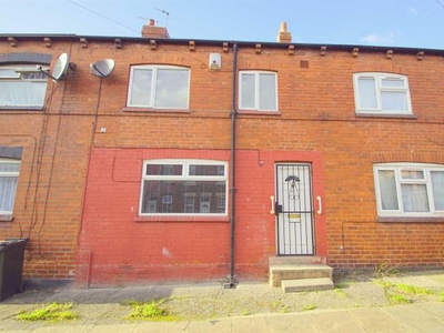 Terraced house to rent in Glensdale Street, Leeds LS9
