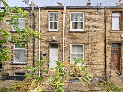 Terraced house to rent in Granville Place, Bradford, West Yorkshire BD15