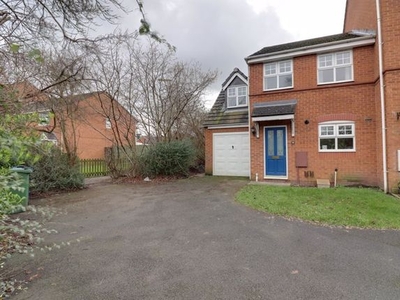 Town house to rent in Hainer Close, Meadowcroft Park, Stafford ST17
