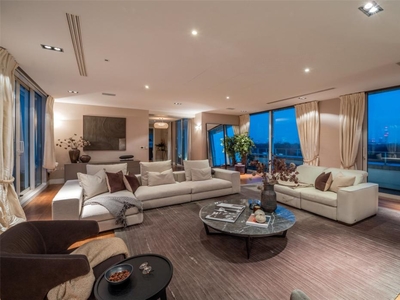 4 bedroom penthouse for sale in St. James Close, St. John's Wood, London, NW8