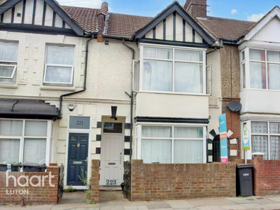 7 bedroom terraced house for sale in High Town Road, Luton, LU2