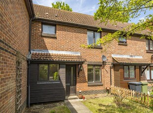 1 bedroom end of terrace house for sale in Dairymans Walk, Burpham, Guildford, Surrey, GU4