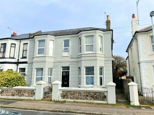 1 bedroom flat for sale in Madeira Avenue, Worthing, West Sussex, BN11
