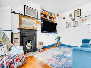 1 bedroom flat for sale in Popes Grove, Twickenham, TW1