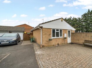 2 Bed Bungalow For Sale in High Wycombe, Buckinghamshire, HP12 - 5071805