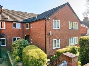 2 Bed Flat/Apartment For Sale in High Wycombe, Buckinghamshire, HP12 - 5423796