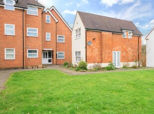 2 Bed Flat/Apartment For Sale in Shinfield / University borders, Berkshire, RG2 - 5336123