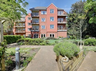 2 bedroom apartment for sale in Albert Road, Caversham Heights, RG4