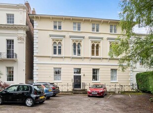 2 bedroom apartment for sale in Bath Road, Cheltenham, GL53