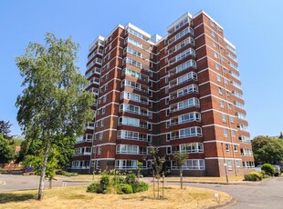 2 bedroom apartment for sale in Blount Road, Portsmouth, PO1