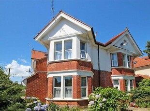 2 Bedroom Apartment For Sale In Bournemouth