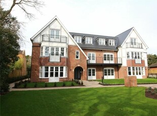 2 Bedroom Apartment For Sale In Highcliffe, Dorset