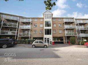 2 Bedroom Apartment For Sale In Luton, Bedfordshire