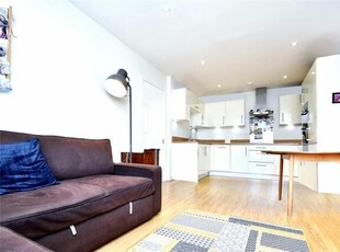 2 Bedroom Apartment For Sale In Newbury, Berkshire
